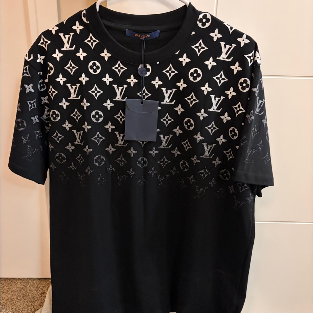 Louis Vuitton Black T-Shirt with White Monogram Gradient